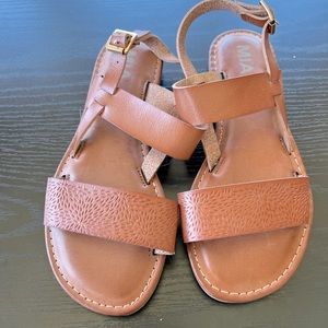 NEVER WORN Mia Sandals